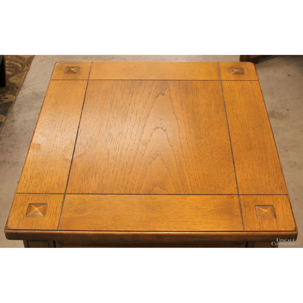 Flexsteel 'Sahara' Oak End Table