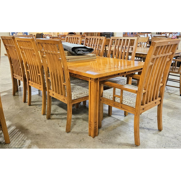 Stanley Furniture Oak Dining Table w/8 Chairs