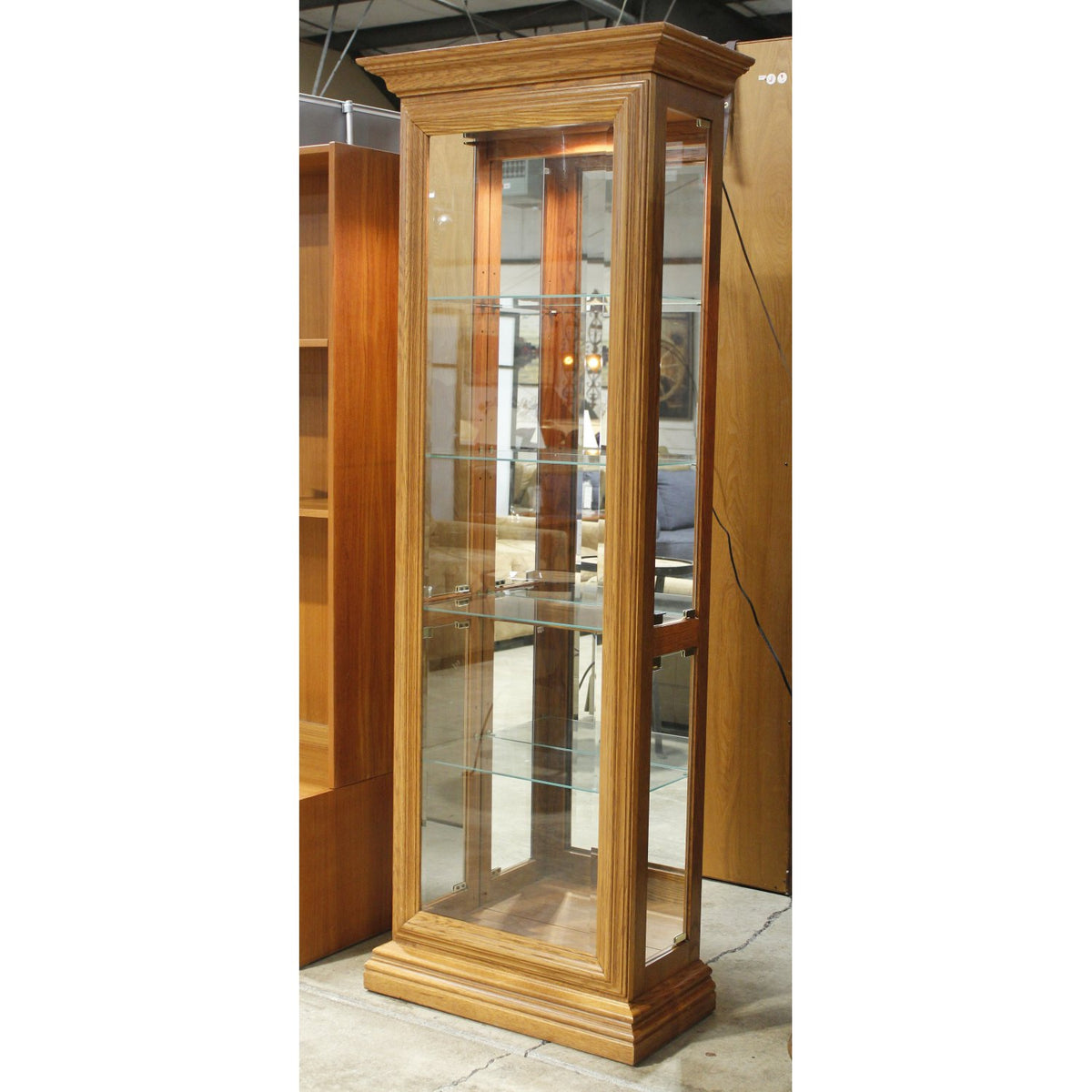 Illuminated Furniture Side Doors Curio Cabinet