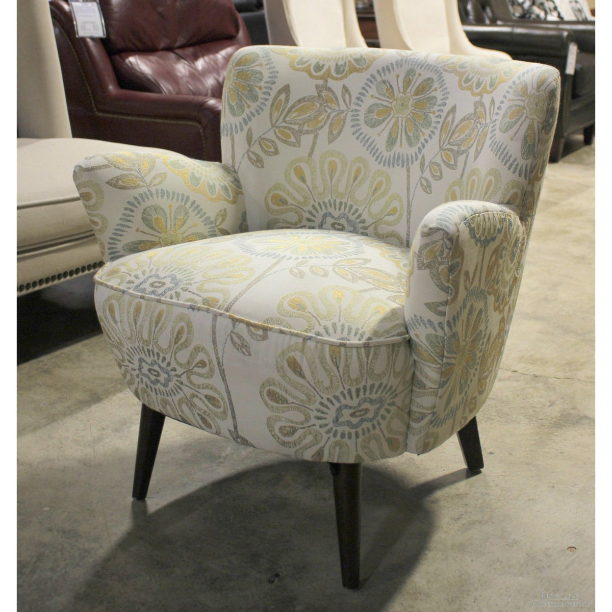 E & E Co. LTD Floral Accent Chair