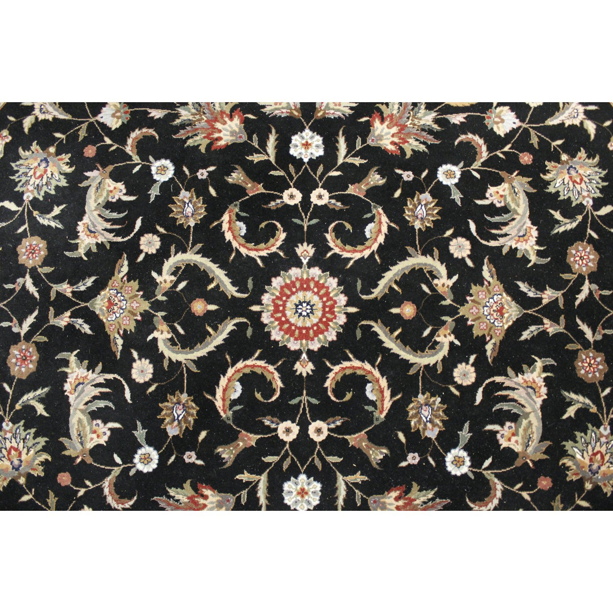 8' 8'' Round Wool Rug w/Fringe