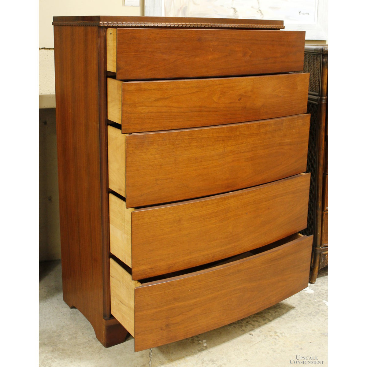 Kroehler Vintage 5 Drawer Mahogany Chest of Drawers