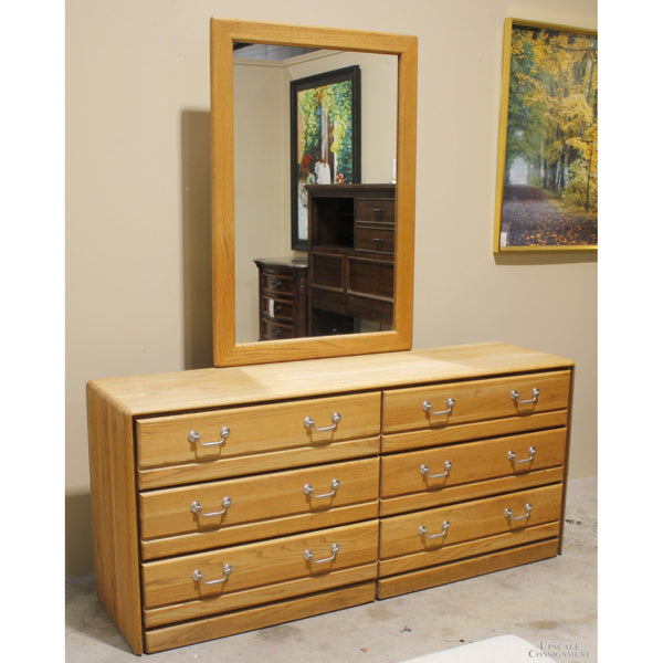 Oak Double Dresser w/Mirror