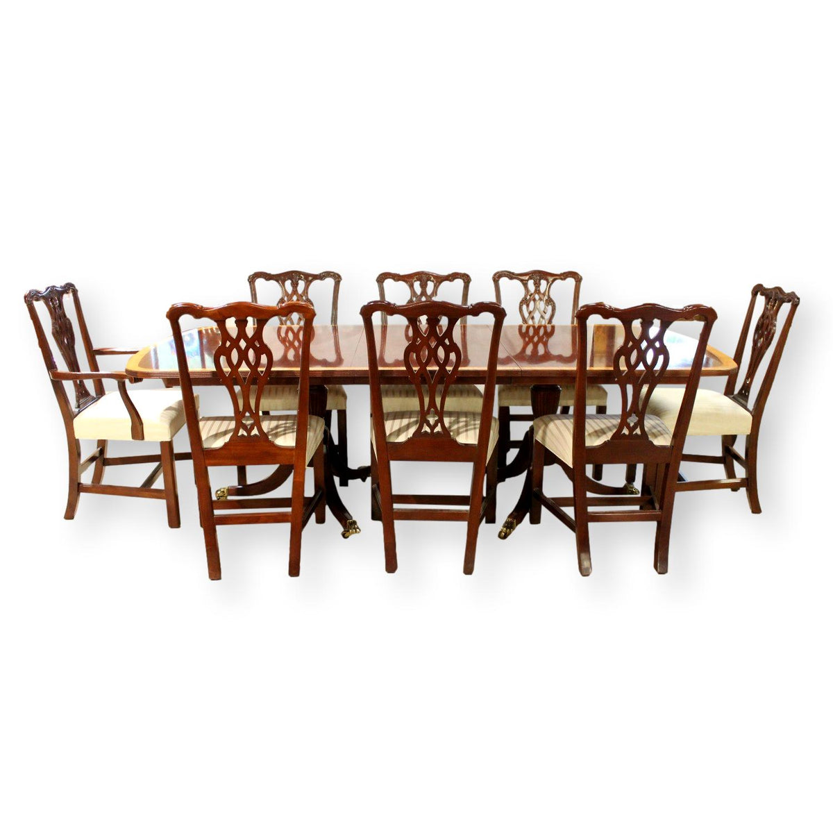 Ethan Allen Dining Table w/8 Chairs