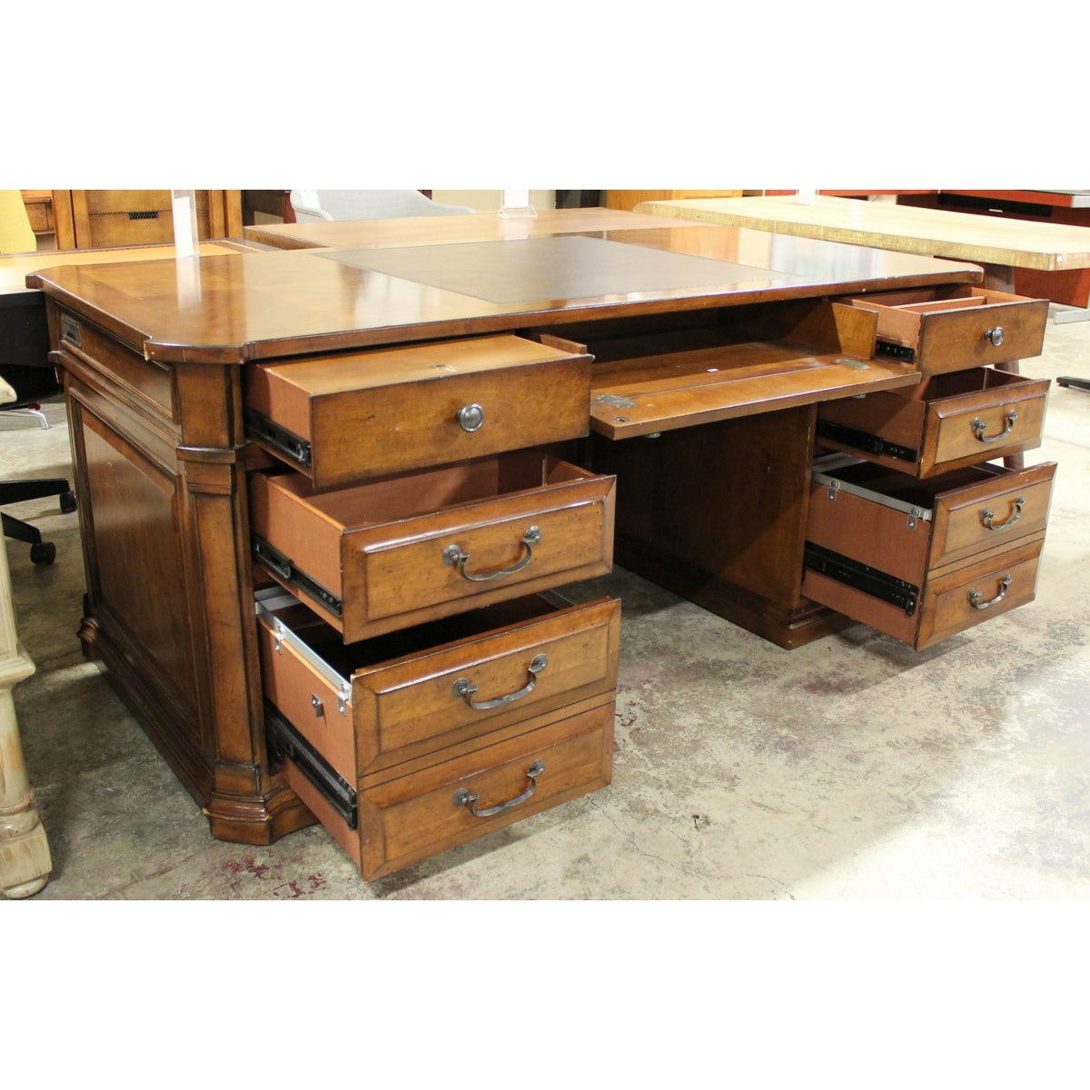 Hooker 'Tynecastle Collection' Executive Desk