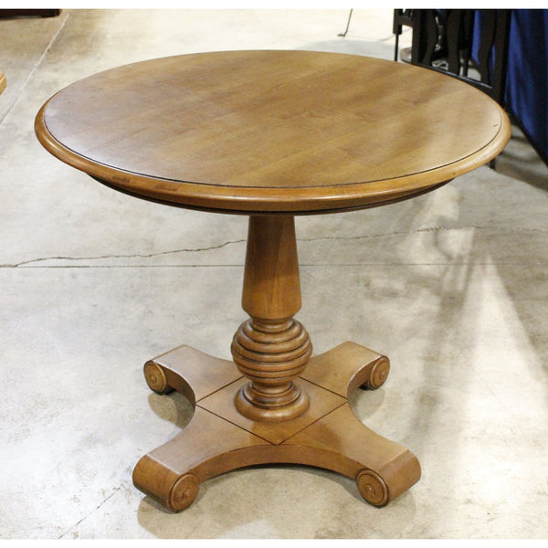 Ethan Allen 'New Country' Round Pedestal Accent Table