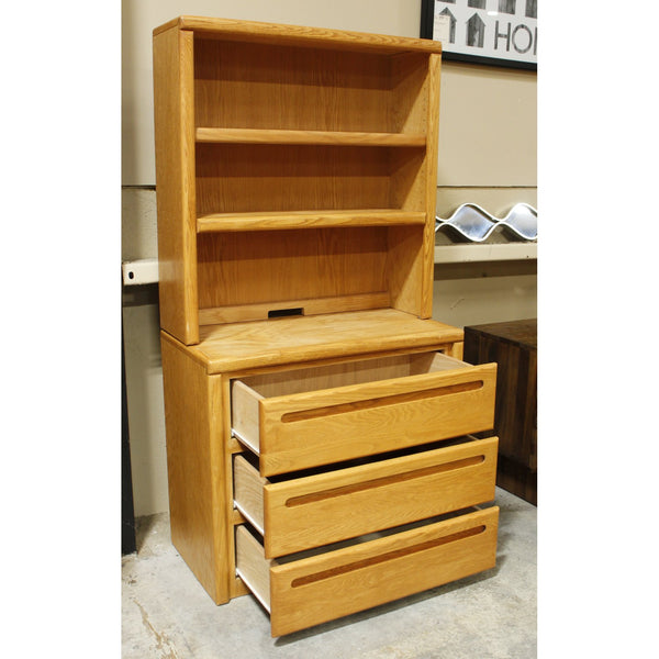Oak 3 Drawer Chest w/Hutch