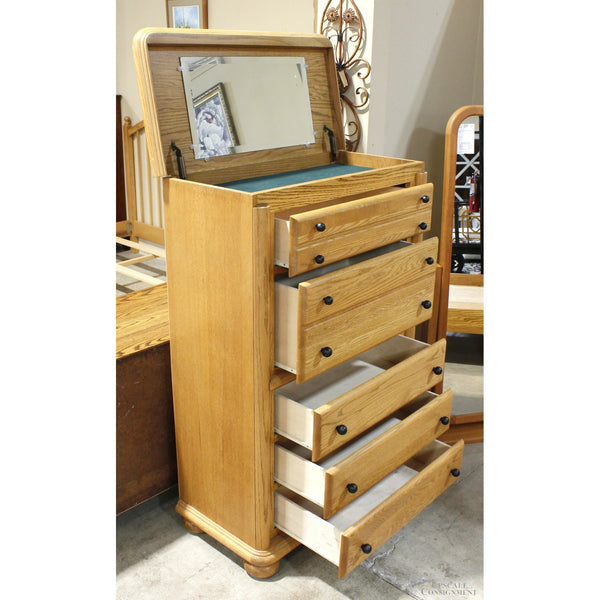 Arbek Oak Chest of Drawers