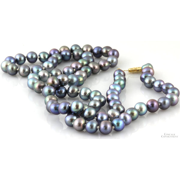 Handknotted Cultured Tahitian Pearl Necklace - 14 K Gold Clasp