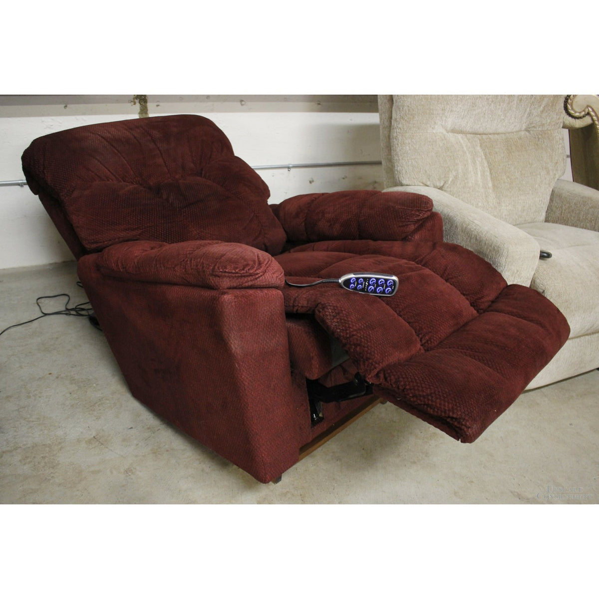 La-Z-Boy Large Size Dual Motor Power Recliner w/Adj. Headrest & Lumbar