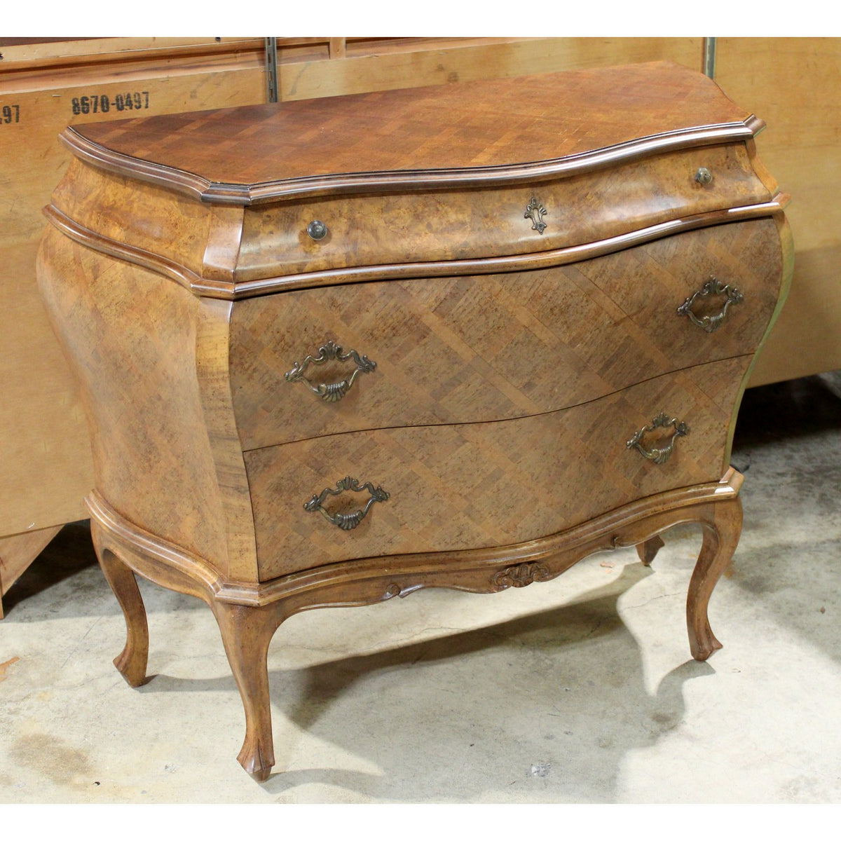 Ethan Allen Bombe Chest