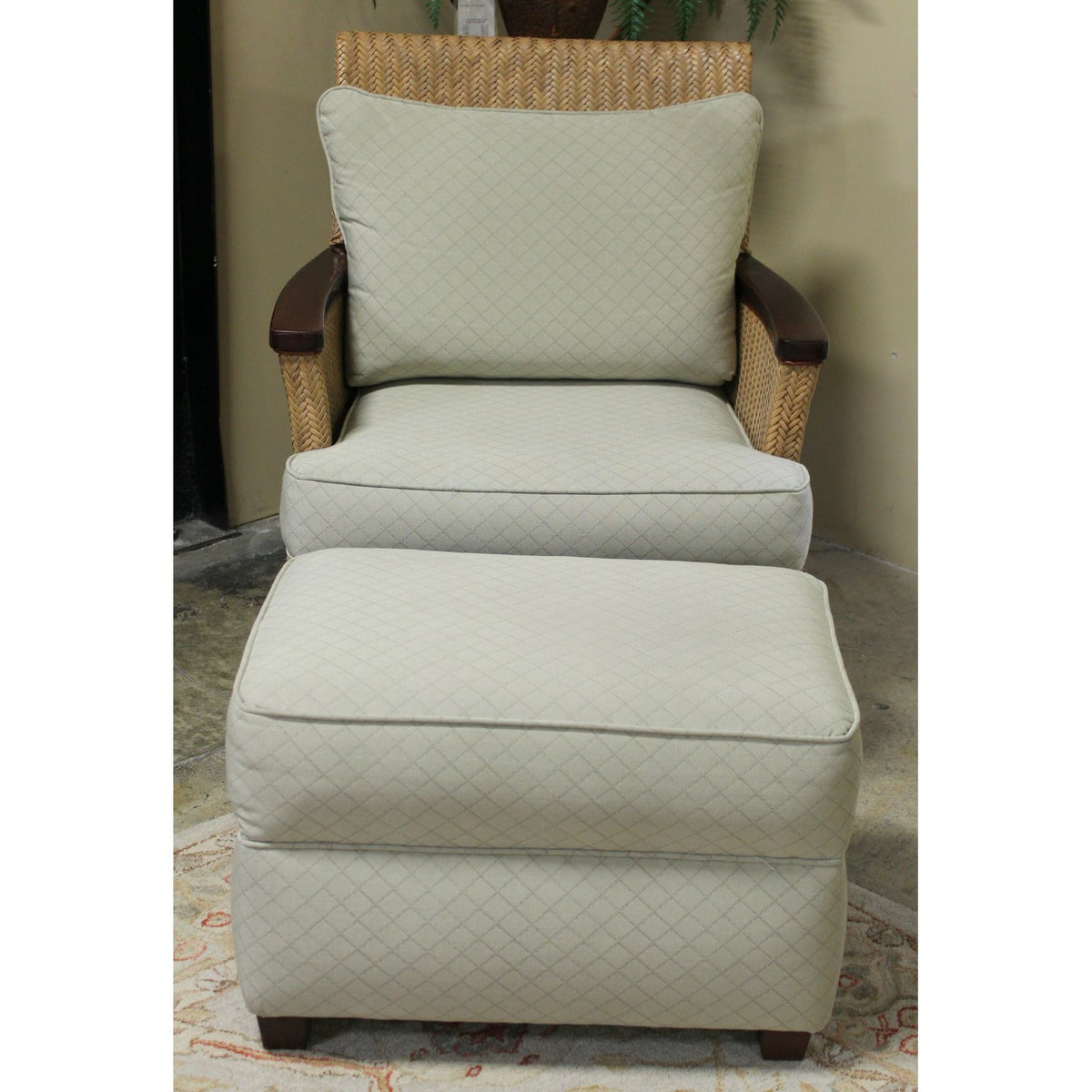 Wicker Chair w/Ottoman