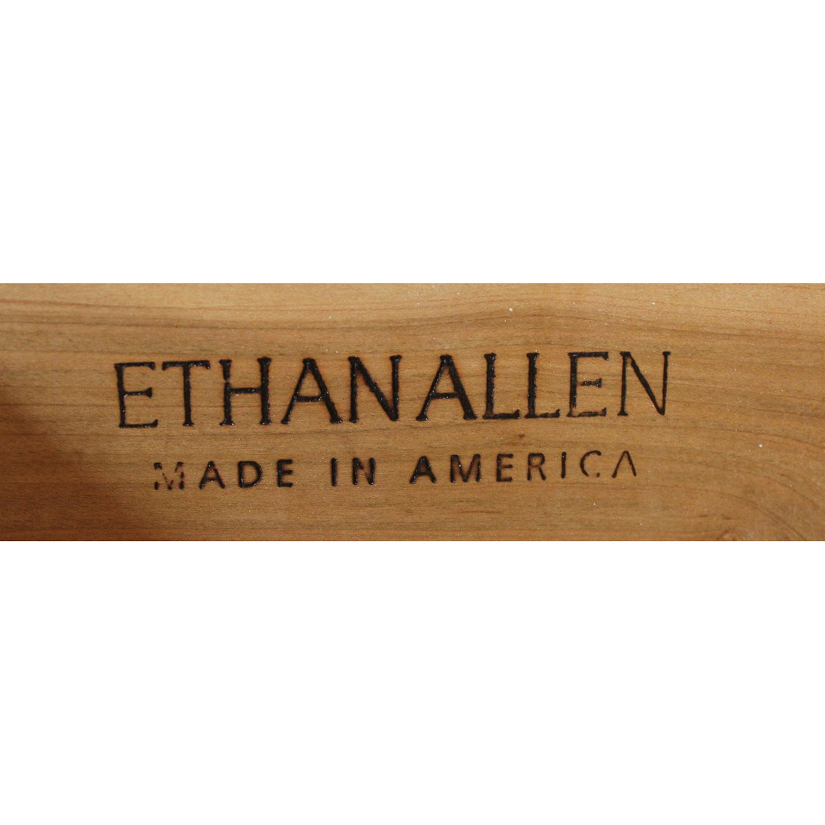 Ethan Allen Sideboard w/Hutch