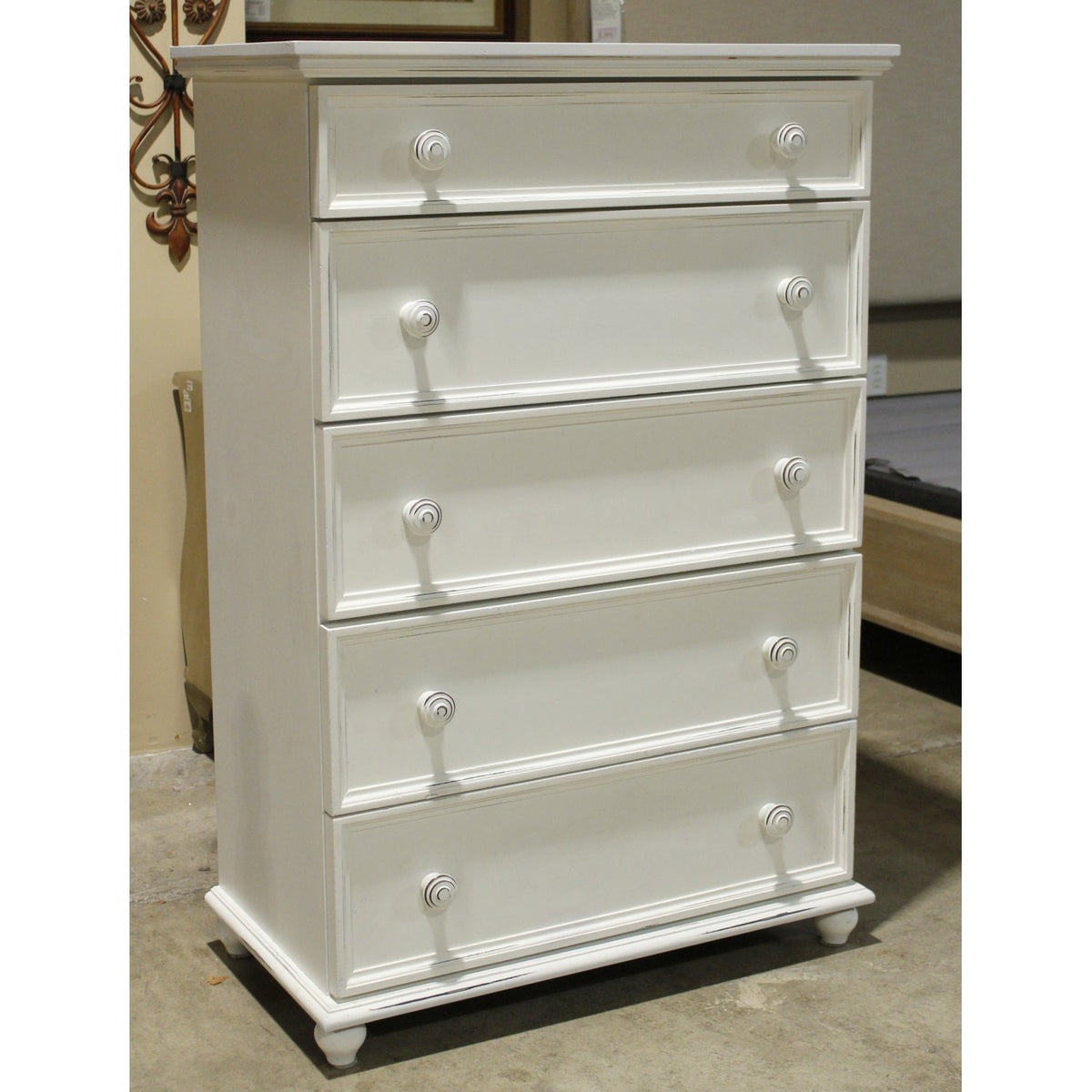 America the Beautiful Dreamer White 5 Drawer Chest of Drawers