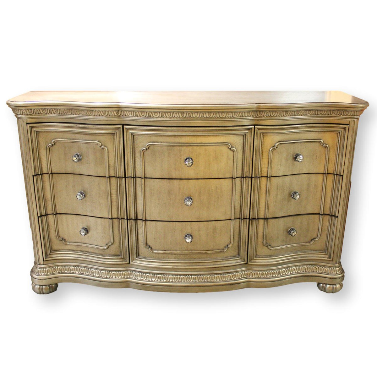 Flexsteel 'San Cristobal' Triple Dresser