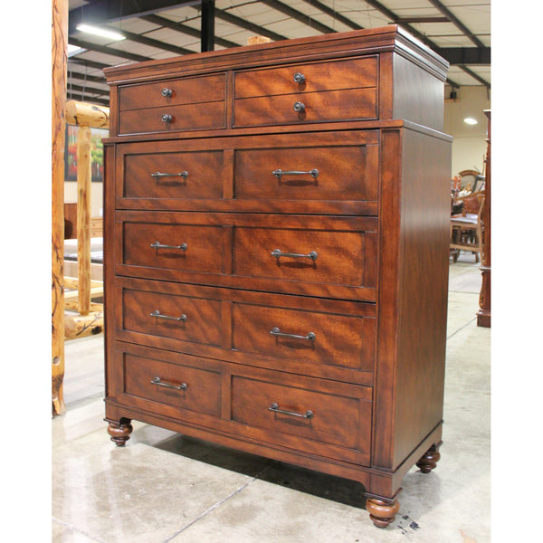Universal Furniture 6 Drawer Chest of Drawers