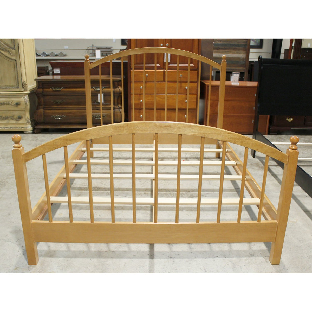 Queen Size Maple Spindle Bed