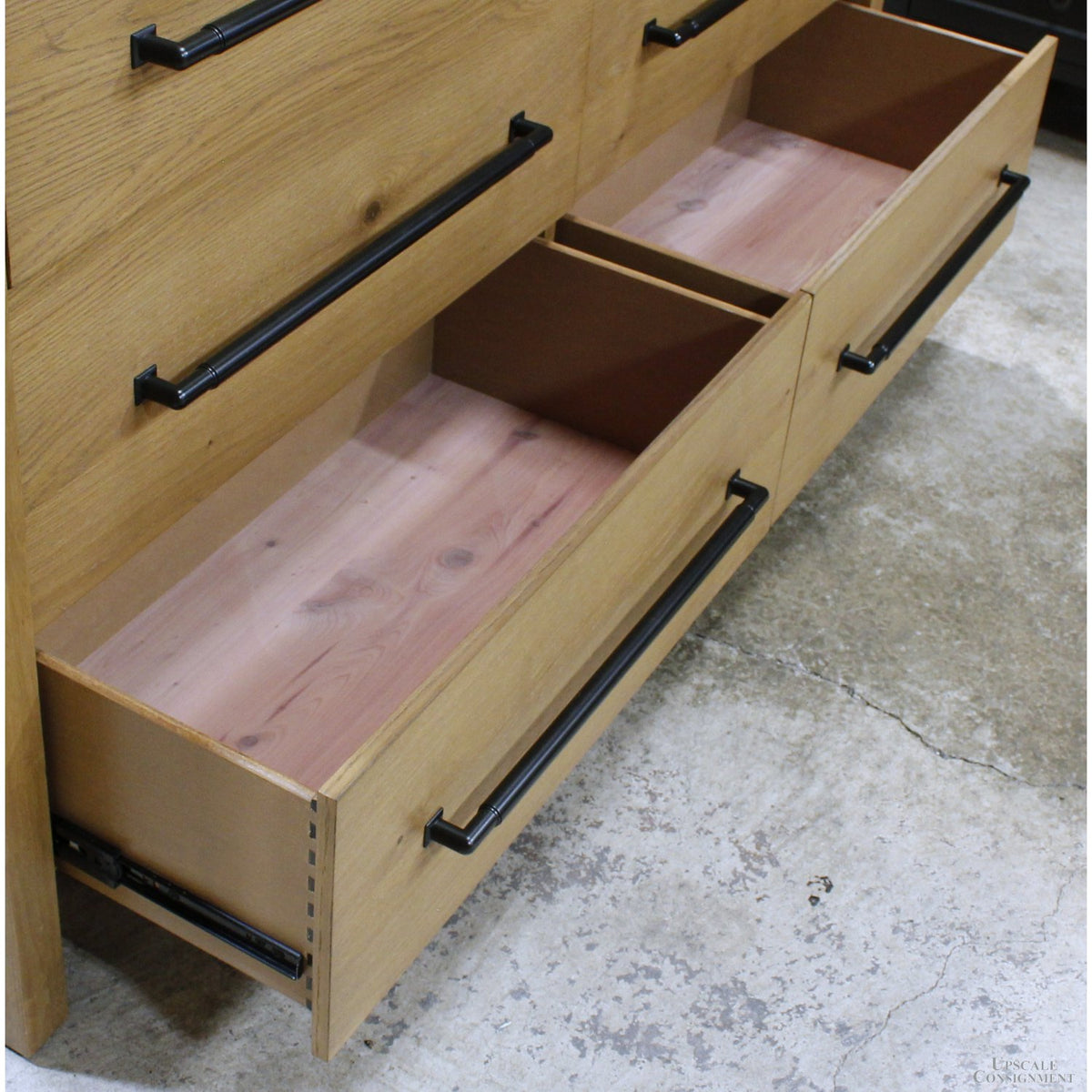 Riverside Furniture 'Davie' Dresser