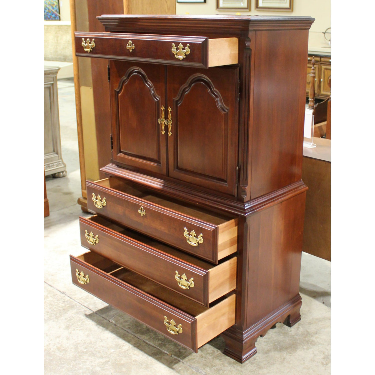 Sumpter Furniture Mahogany Gentleman's Chest