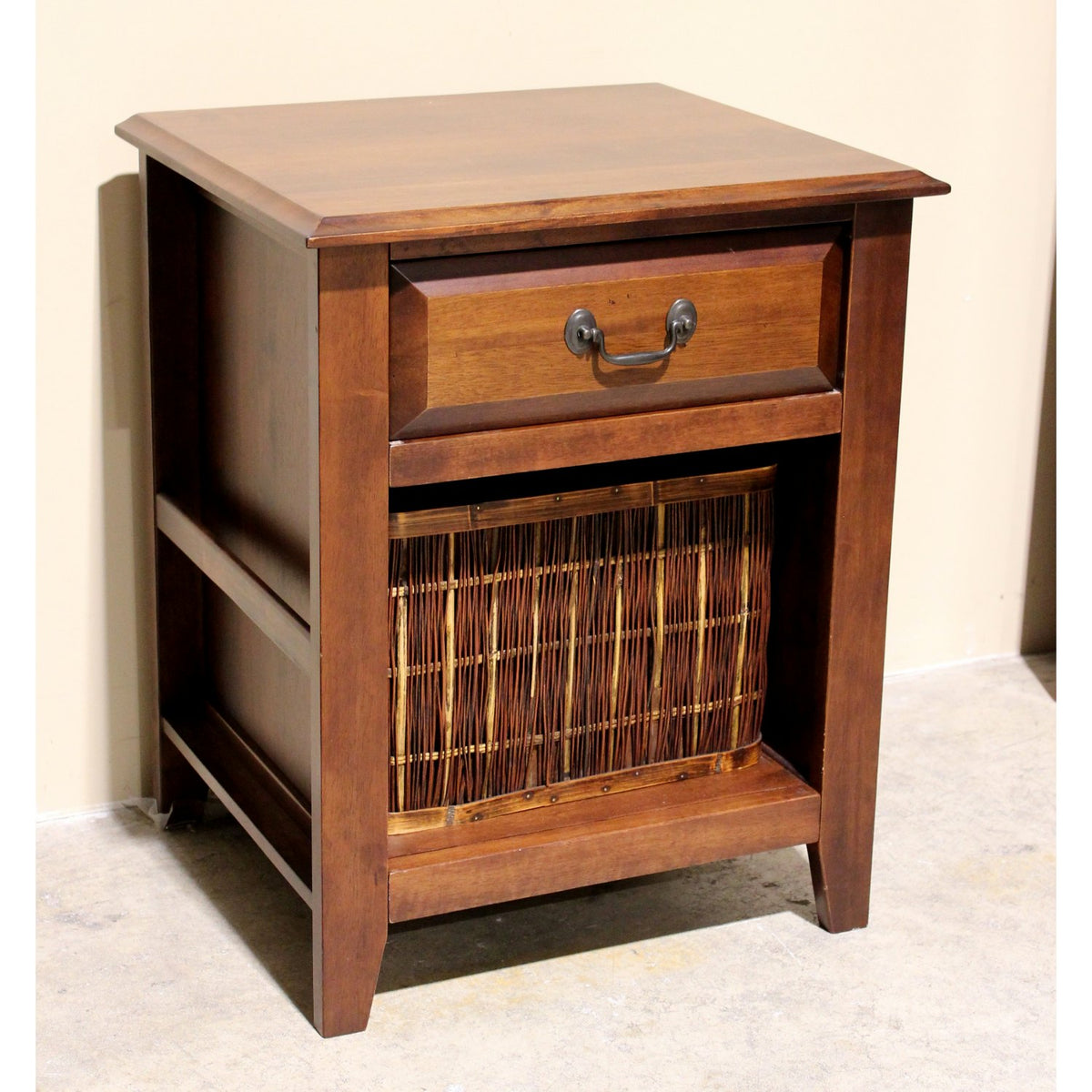 Mahogany Nightstand w/Basket