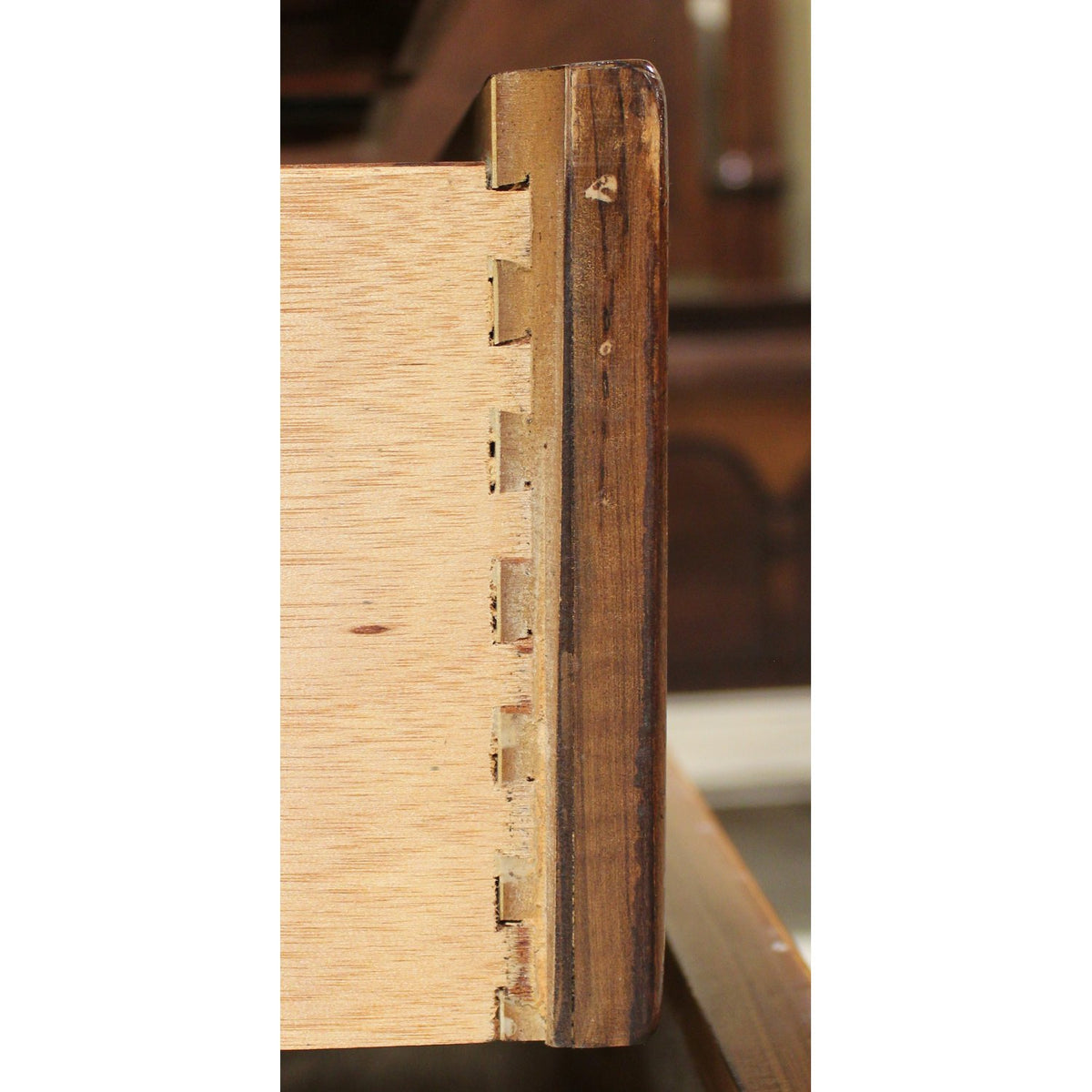 Lexington 'Chez Michelle' 5 Drawer Chest