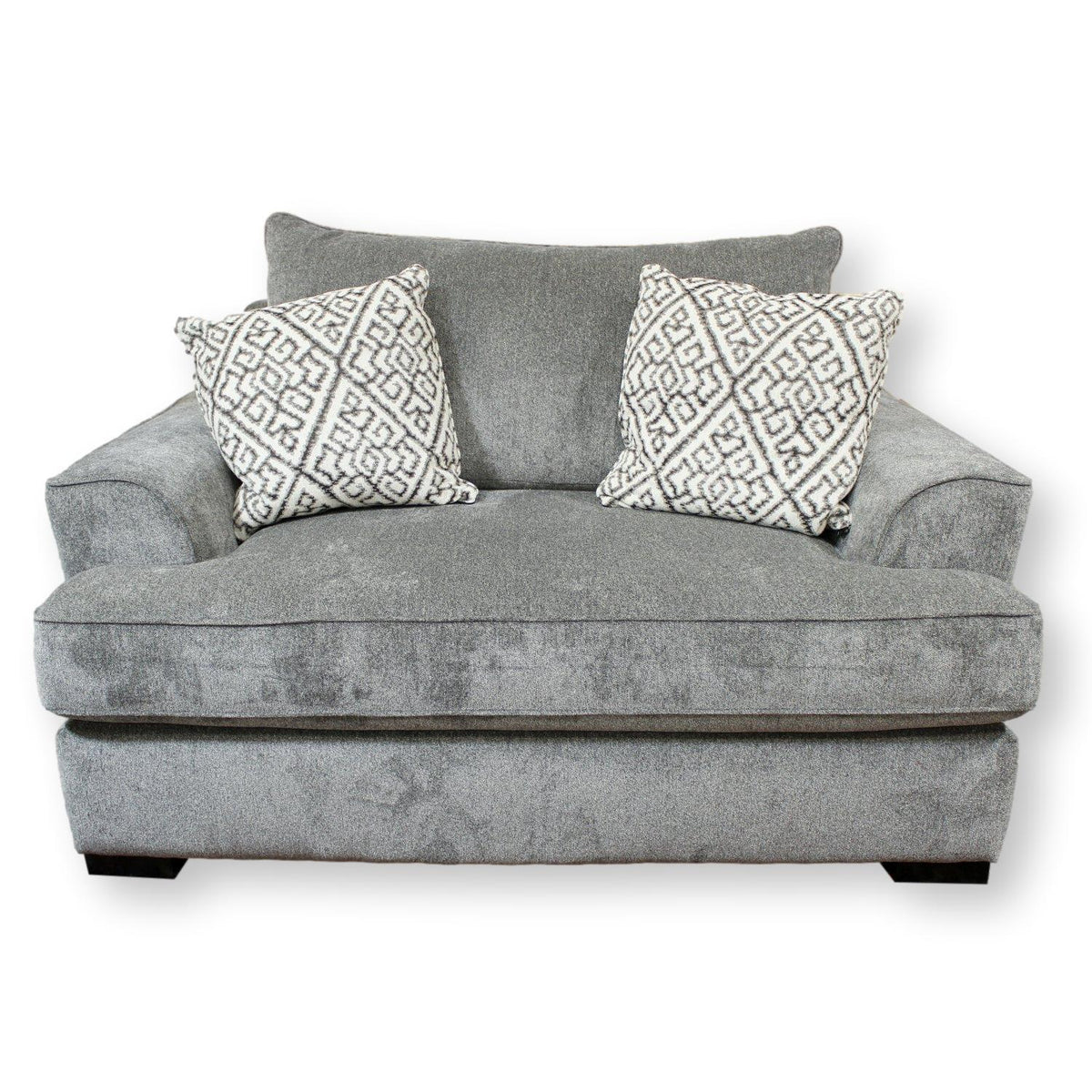 Gray Chenille Loveseat w/Throw Pillows