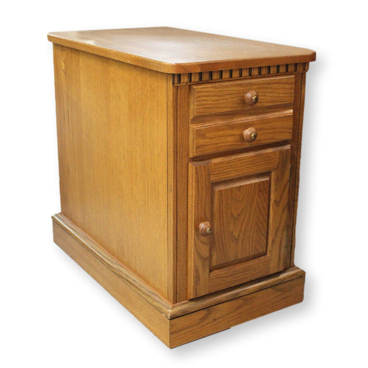 Oak End Table w/Magazine Rack