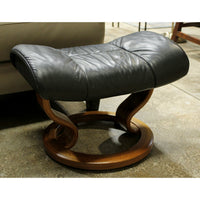 Ekornes Stressless Recliner w/Ottoman & Table Tray