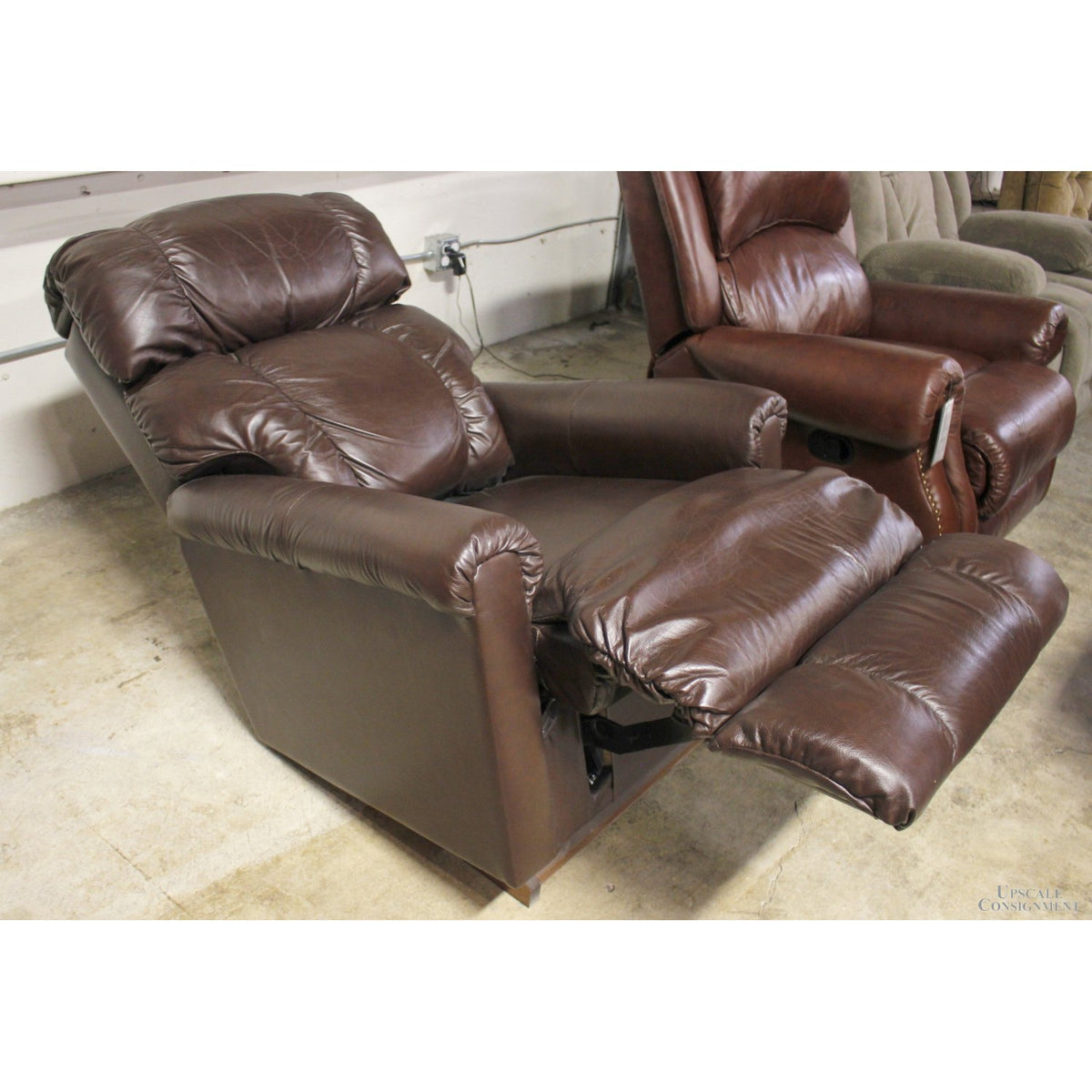 La-Z-Boy Brown Leather Dual Motor Power Recliner w/Adj. Headrest & Lumbar