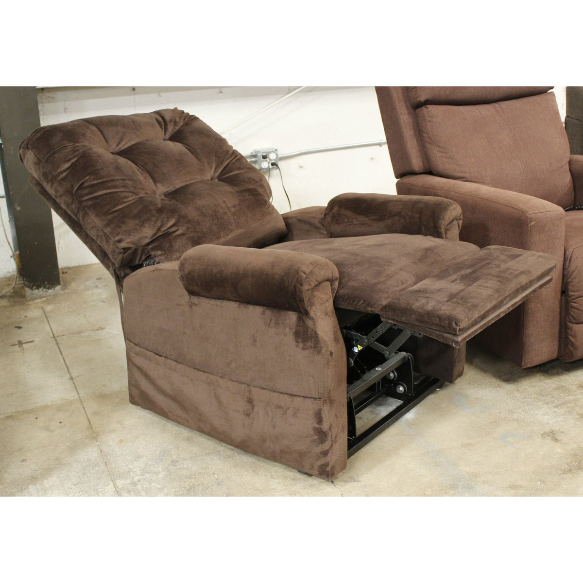 Mega Motion Brown Power Lift Chair