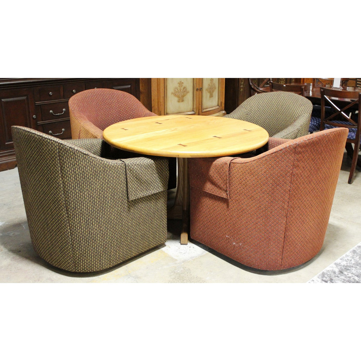 Oak Dinette Set w/4 Upholstered Barrel Chairs