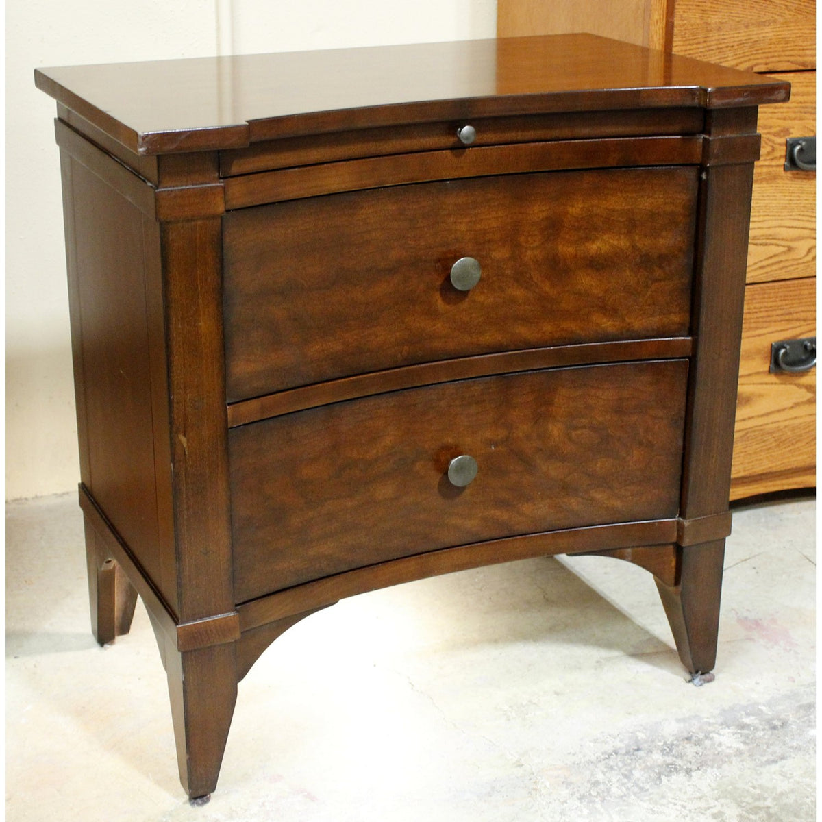 Hooker Furniture 2 Drawer Nightstand w/Pullout & Light