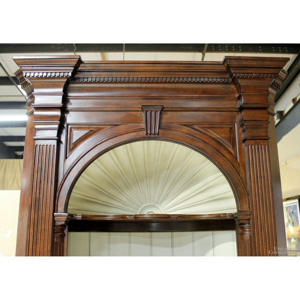 Corner Cabinet w/Shell Top
