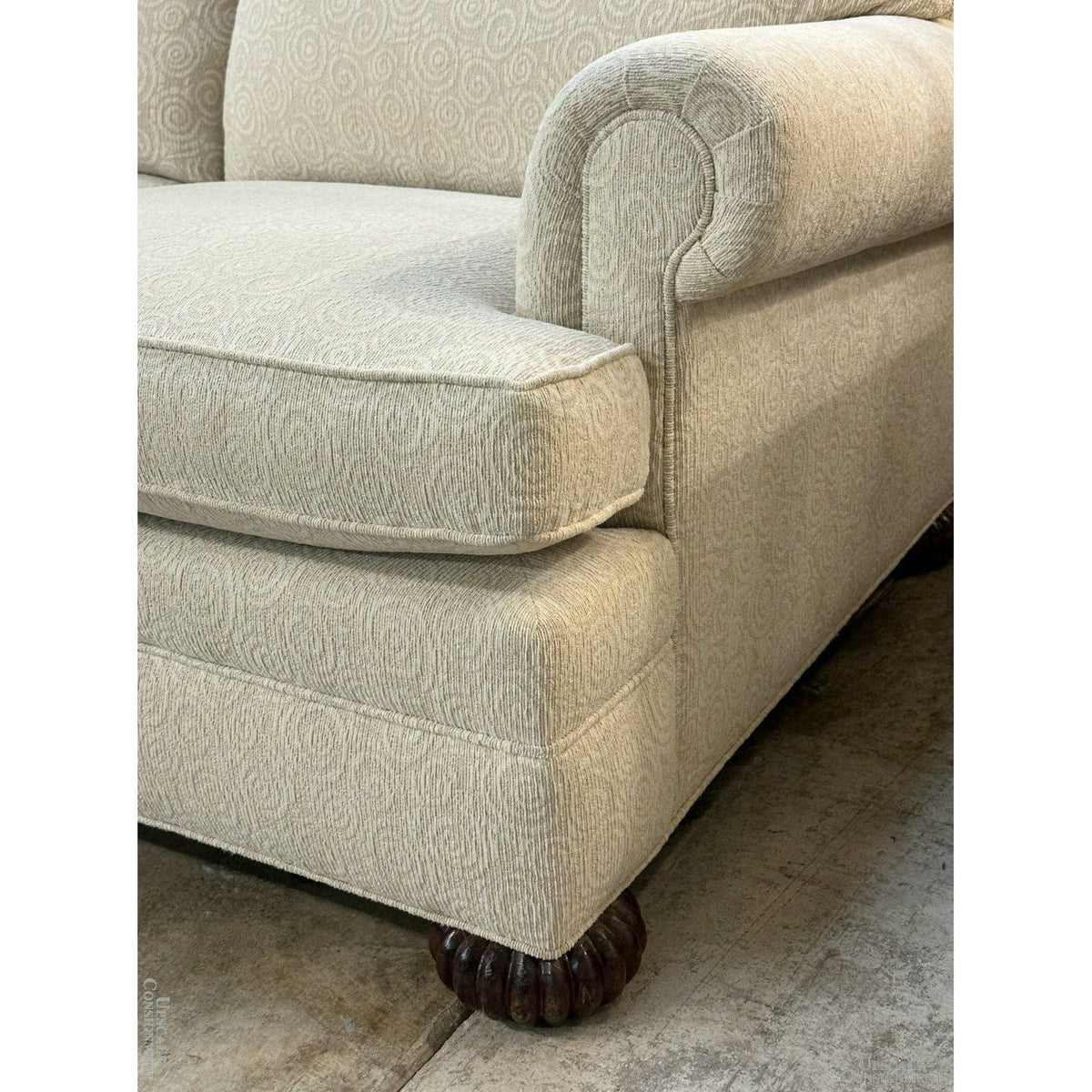 Castellano Spiral Pattern Loveseat