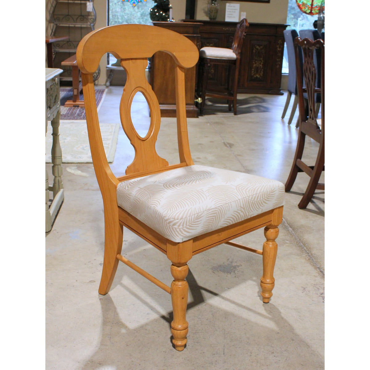 Country Pine Dining Table w/4 Chairs