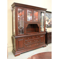 Stanley Furniture Seeded Glass Door China Cabinet