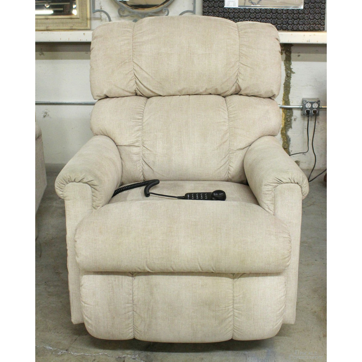 La-Z-Boy Luxury Lift Dual Motor Power Lift Recliner