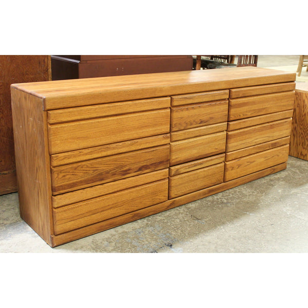 Oak 9 Drawer Dresser
