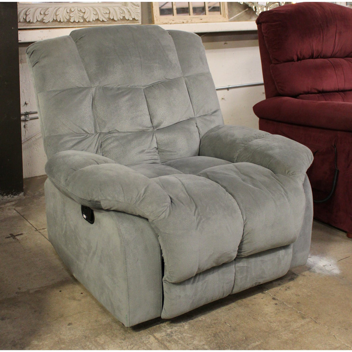 Square Tufted Recliner