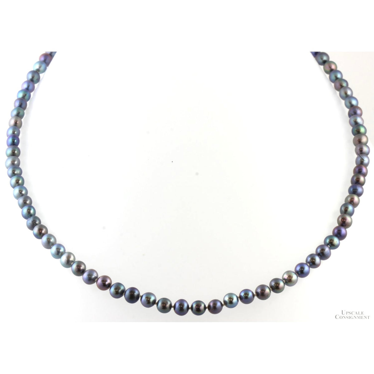 Handknotted Cultured Tahitian Pearl Necklace - 14 K Gold Clasp
