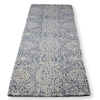 Dash & Albert 2' 5'' X 8' Blue & White Hooked Runner Area Rug