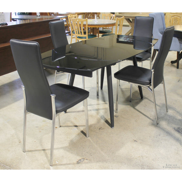 Chintaly Imports 'Paloma' Modern Dining Table w/4 Chairs