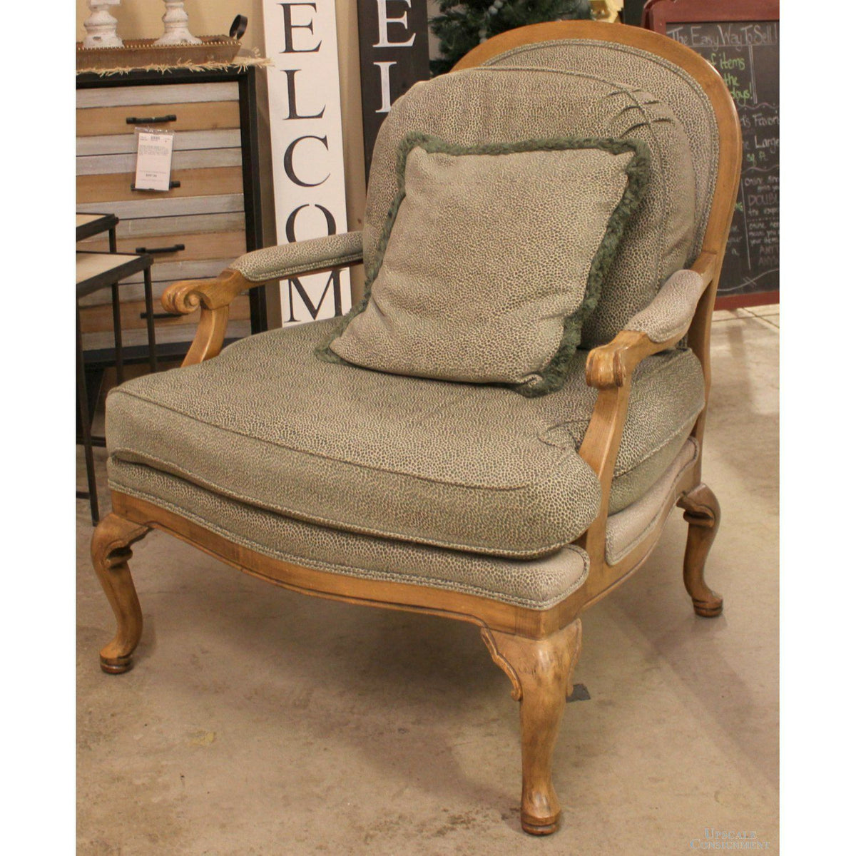 Fauteuil Style Accent Chair
