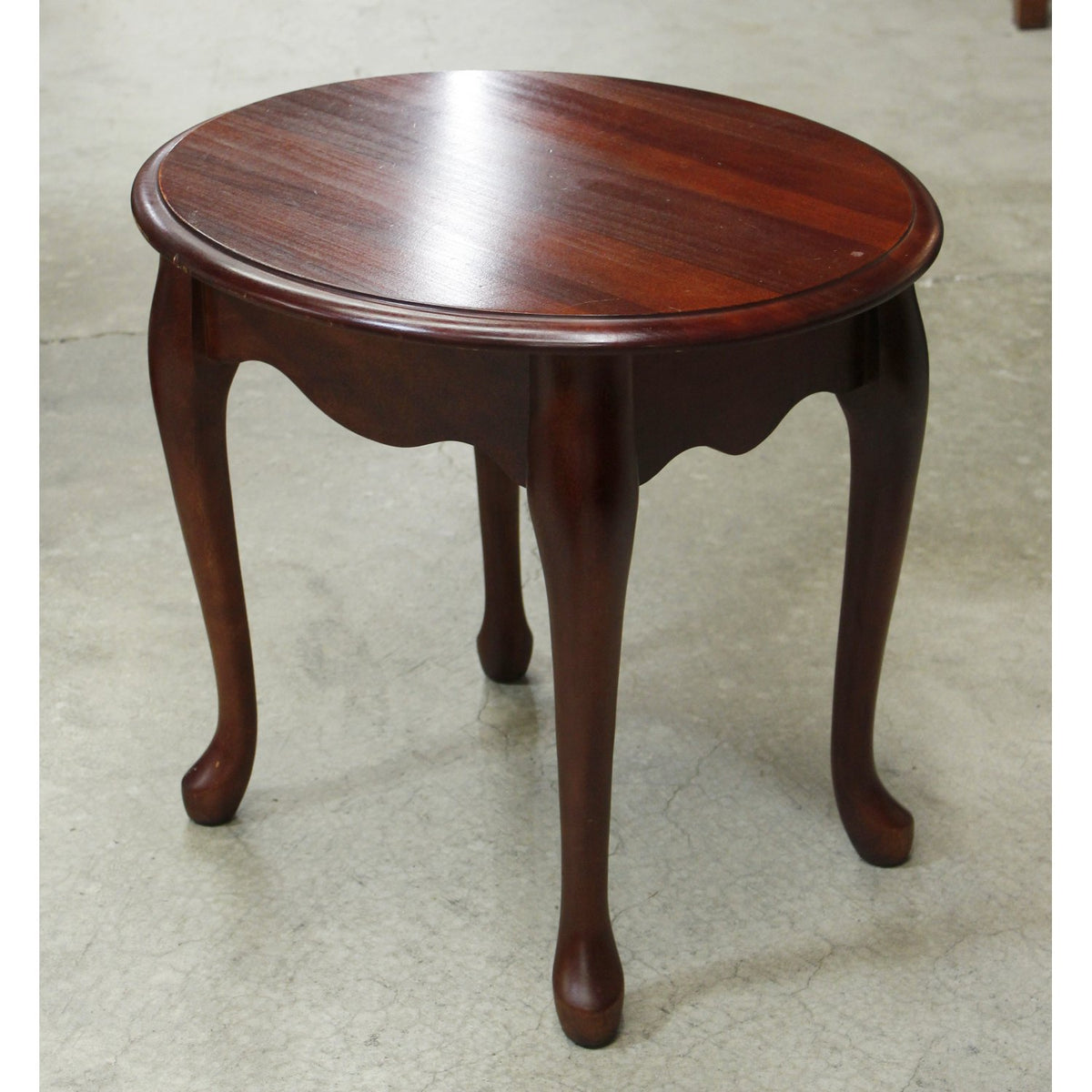 Queen Anne Oval End Table