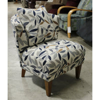 La-Z-Boy Tapestry Chair w/Pillow