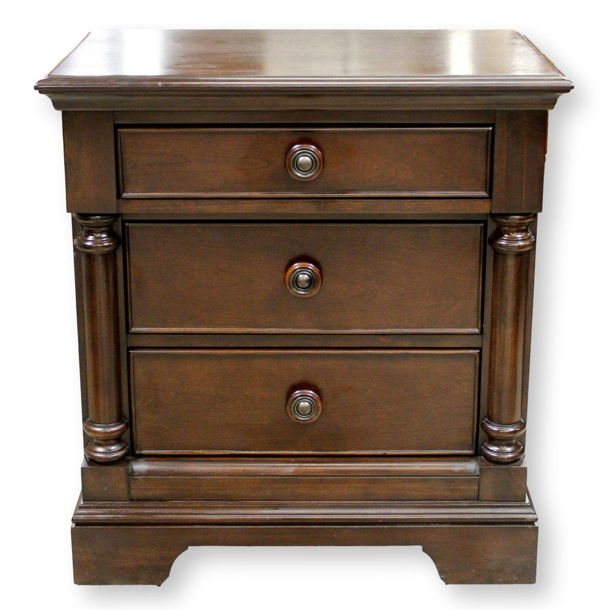 3 Drawer Nightstand w/Pillars