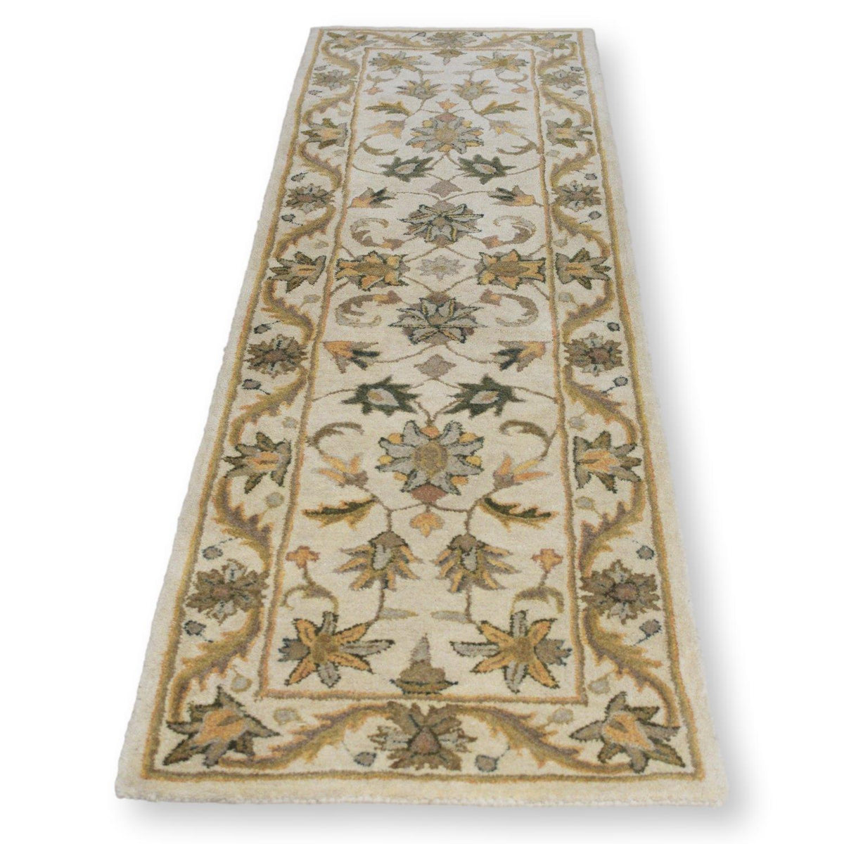 Safavieh 2'3" x 7'11" Runner Rug