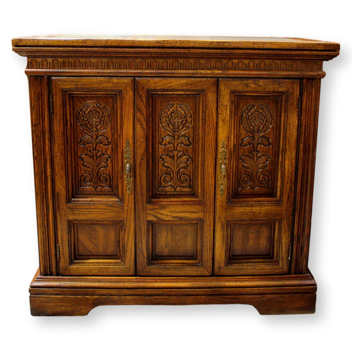 Ornate Oak Server