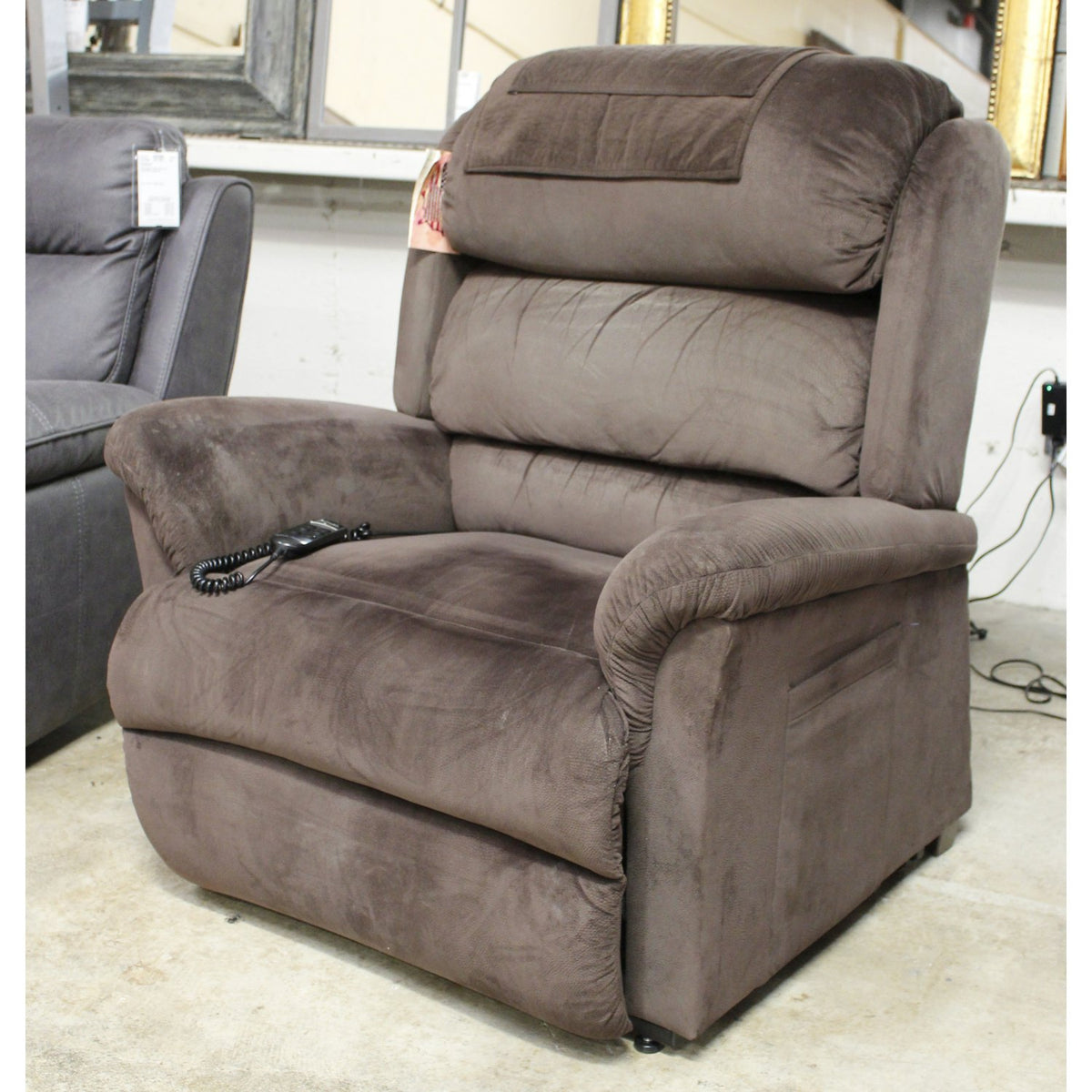 Ultra Comfort Extra Large Brown Dual Motor Power Lift Recliner