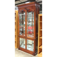 Pulaski 2pc. Curio Cabinet w/Curved Mirrored Back